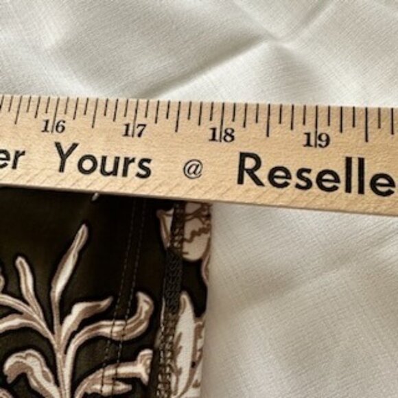 Chico's Women's Dark Floral Print Keyhole 3/4 Sleeve Blouse Size 3 Boho Peasant - Picture 9 of 9